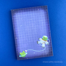 Load image into Gallery viewer, Floris the Frog | Space walk A6 notepad
