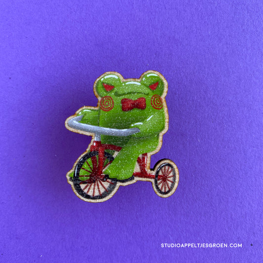 Wood pin | Scary tricycle frog