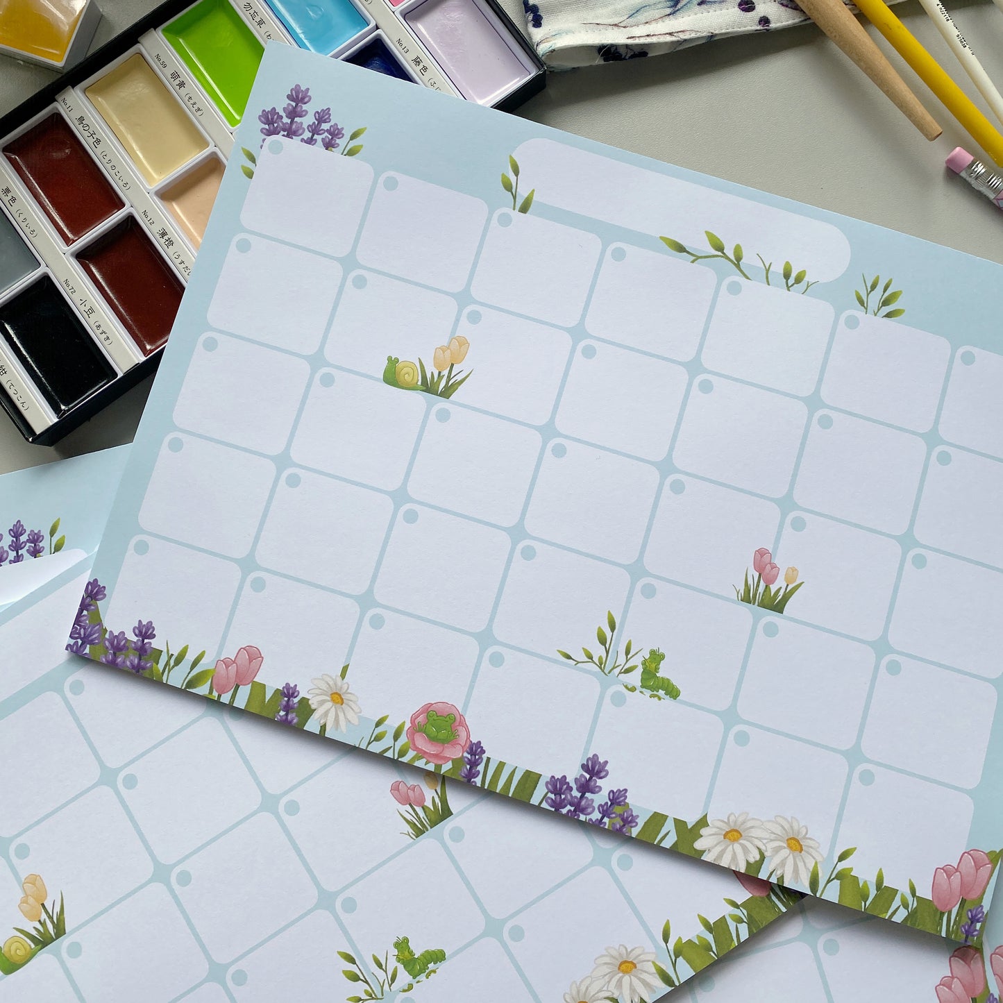 Notepad | A4 Monthly planner flower frog desk pad