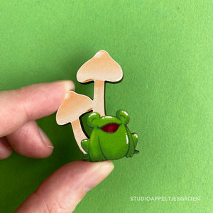 Floris the Frog | Mushroom wood pin