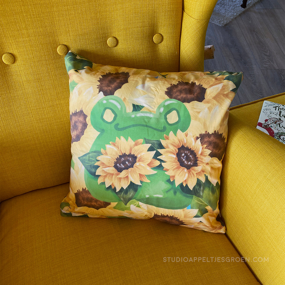Pillow case | Sunflowers frog