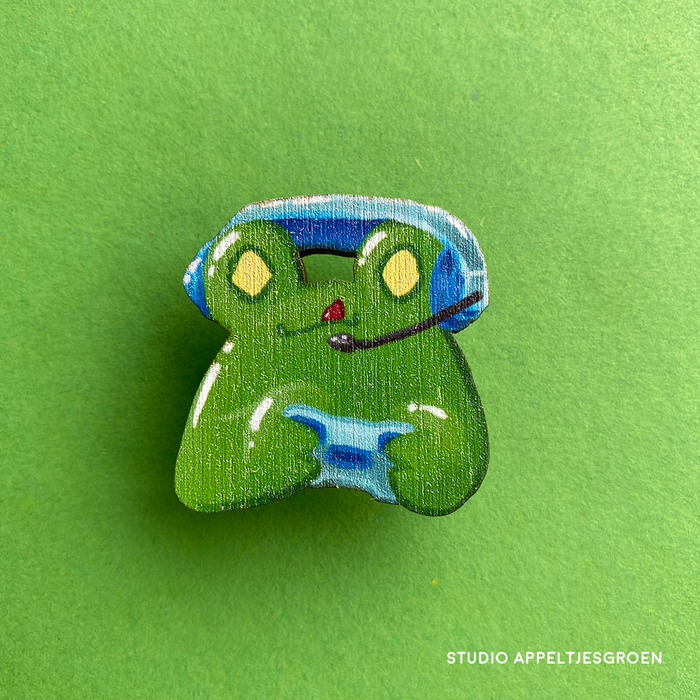 Wood pin | Gamer frog