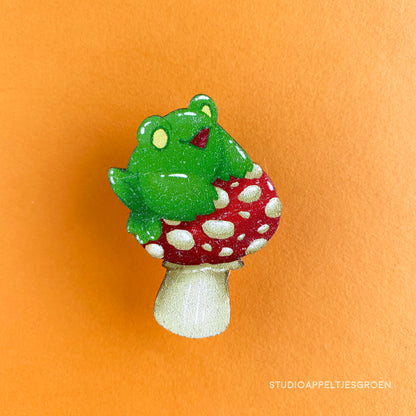 Wood pin | Amanita frog