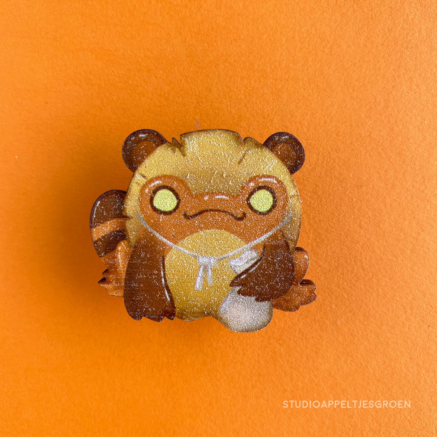 Wood pin | Tanuki frog